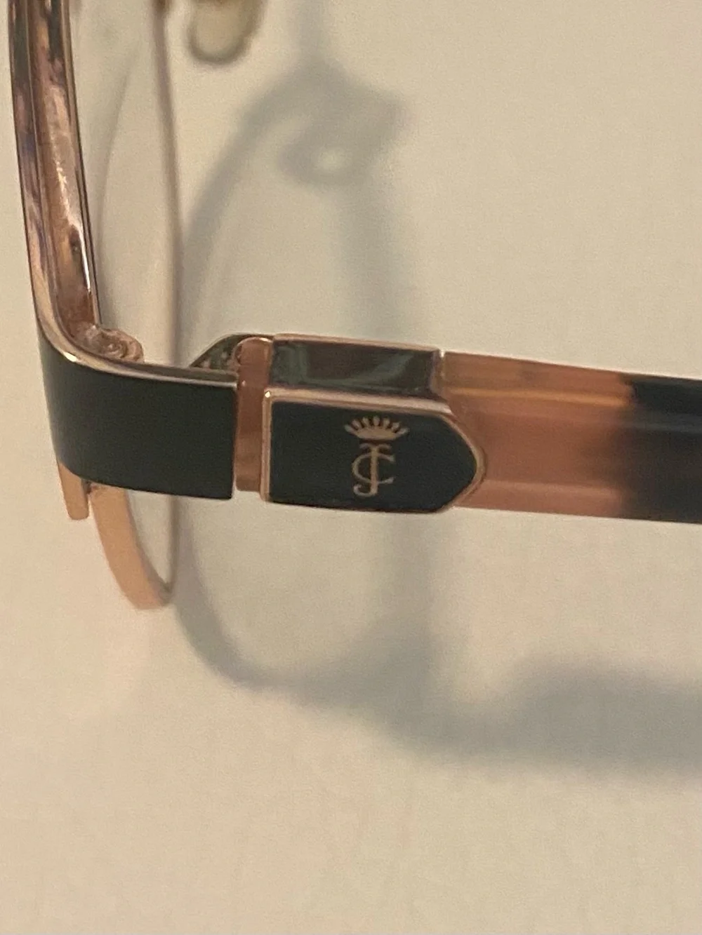 Women's Juicy Jouture Brown and Gold Tortoiseshell Eyewear with Case